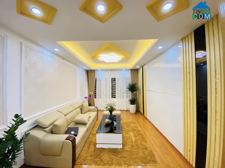 Ảnh Ô TÔ, mới ở luôn nội thất xịn, dân trí cao bán nhà Hoàng Cầu 58m- 6.95 tỷ 0