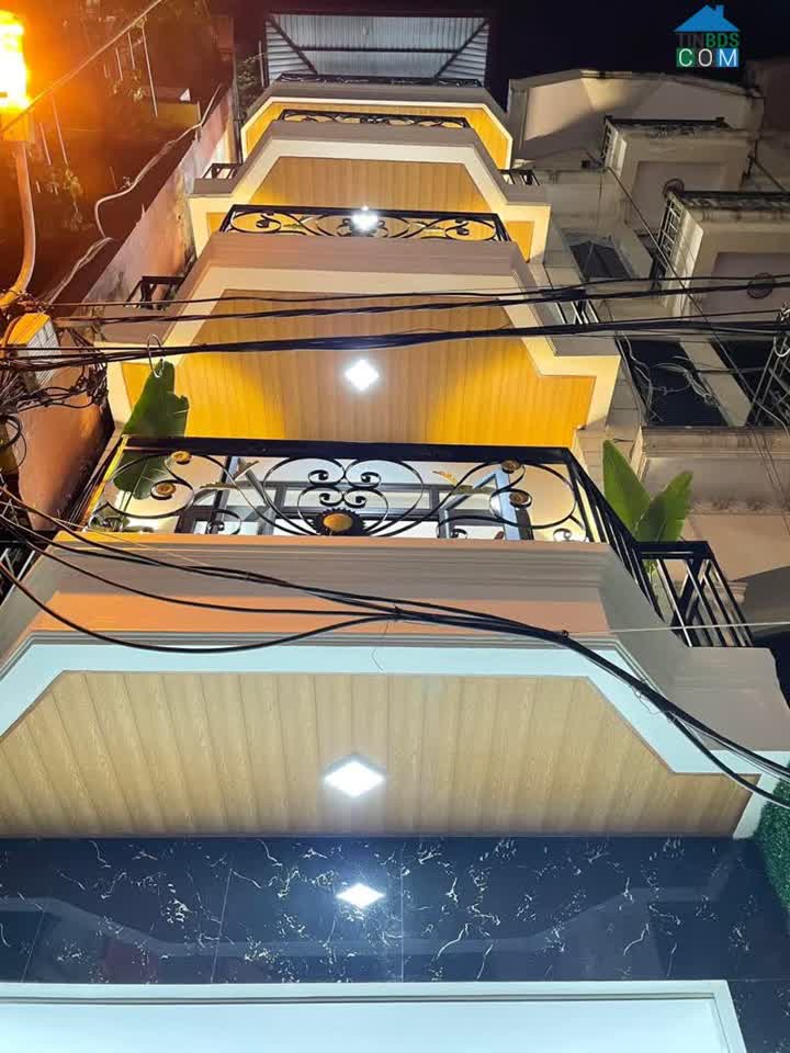 Ảnh Nhà đẹp phân lô Phố Trần Quốc Hoàn, Quận Cầu Giấy, ô tô, KD, 60m, Mt 4.5m, 12.3 tỷ. 0