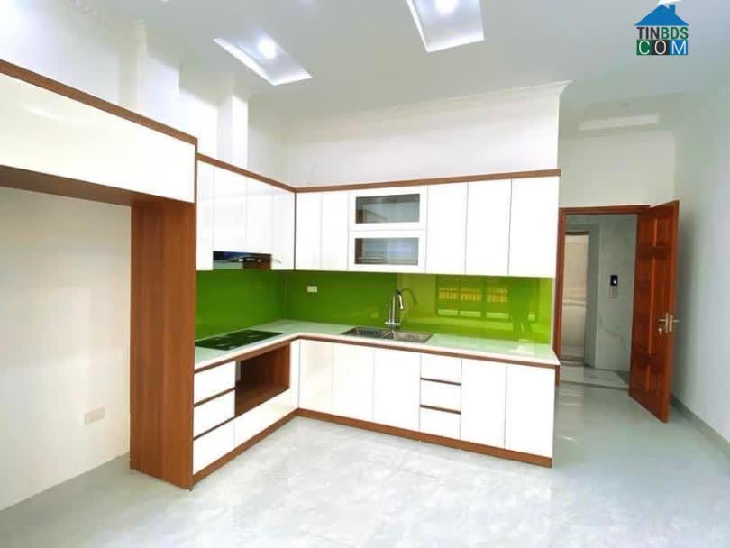 Ảnh Bán nhà phố Hoàng Quốc Việt, Quận Cầu Giấy kinh doanh, thang máy, ô tô tránh 68m, 6 tầng, 13.8 tỷ. 0