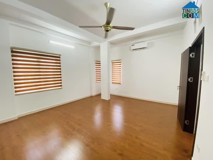 Ảnh HIẾM! Gần bãi gửi ô tô, mới ở luôn bán nhà Xã Đàn 78.5 m2 CHỈ 7.5 tỷ 0