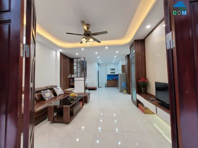 Ảnh Cực rẻ. Bán nhà đường Giải Phóng, Thanh Xuân. 50m2. Ô TÔ ĐỖ GẦN. KD. Nhỉnh 3 Tỷ. 0968084286 0