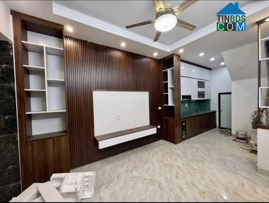 Ảnh Cực hiếm. Bán nhà phố Tân Mai, Hoàng Mai. 40m2 x 6 Tầng. Ô TÔ. GẦN PHỐ. Hơn 4 Tỷ. 0968084286 0