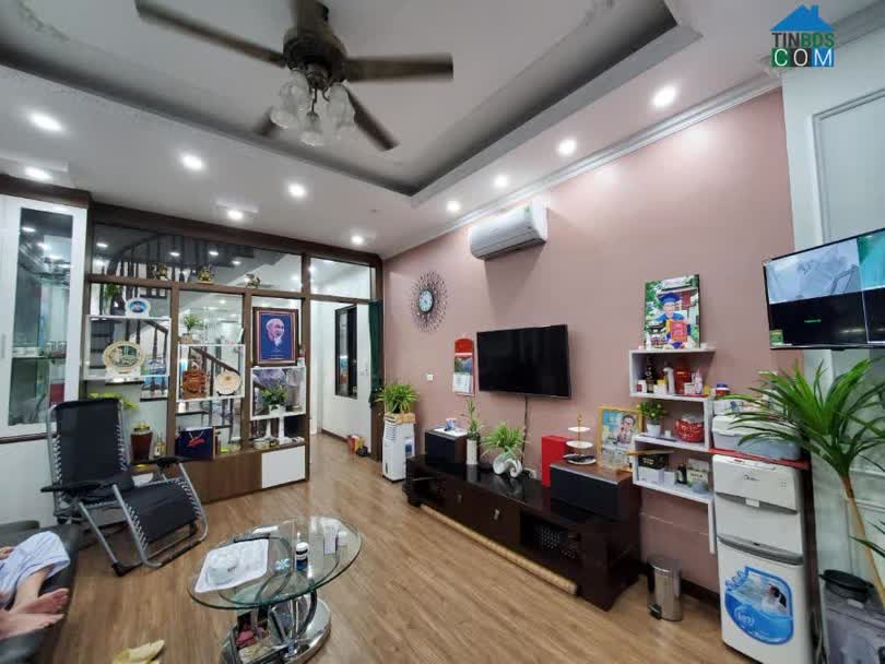 Ảnh Bán gấp nhà Vũ Tông Phan - ô tô qua - 50m2 - 6.2 tỷ - đầy đủ nội thất xịn - bao sang tên 0