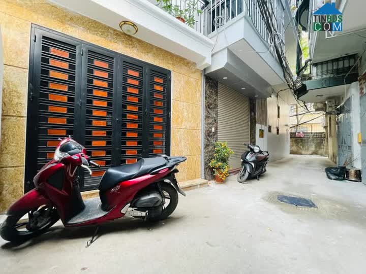 Ảnh Bán nhà 38m2x5 tầng, gần Hồ Xã Đàn, Đống Đa giá hơn 4,x Tỷ kinh doanh, Ô tô 0