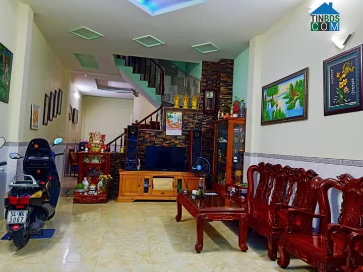 Ảnh Quá Ngộp Bán Lỗ-Quốc Lộ 1a- Hẻm Xh- Nhà Đẹp 2 Tầng 0