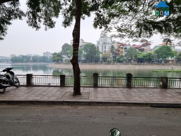 Ảnh Bán Đất mặt hồ Hoàng Cầu, Vị trí Đẹp, Hiếm với 2 mặt tiền ô tô tránh. 279m, Mt 8m, 88 Tỷ. KDoanh... 0