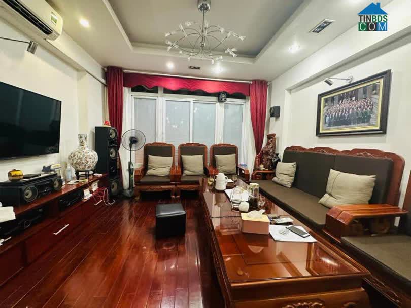 Ảnh Bán nhà Trung Kính 50m2 lô góc cách phố 30m ô tô nhỏ qua nhà 0