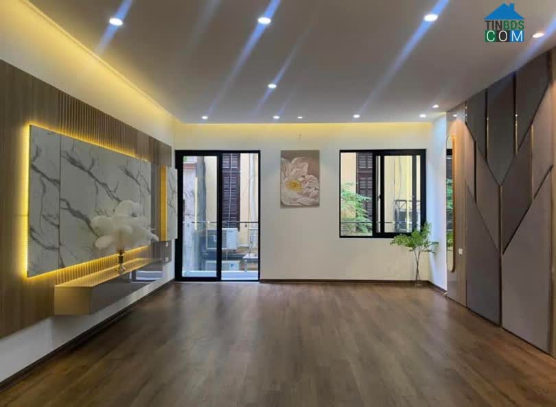 Ảnh Bán nhà Trần Quốc Hoàn,Cầu Giấy,ô tô tránh,2 thoáng,45m,5T,giá 8.7 tỷ. LH Hải 0966866250 0