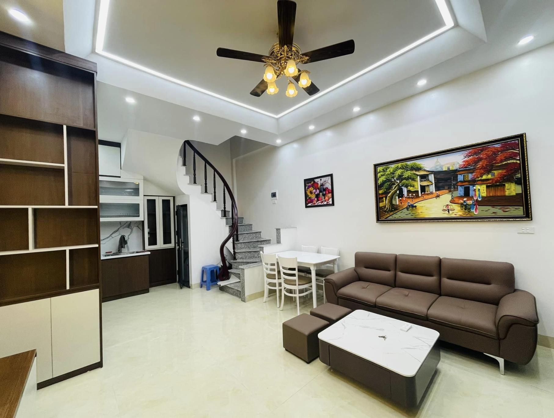 Ảnh Bán gấp nhà đẹp phố Giáp Nhị 41m x 6 tầng, 4 PN, giá tốt 4.3 tỷ full nội thất 0