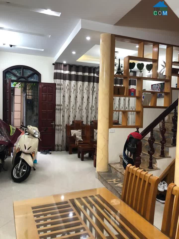Ảnh Bán nhà ngõ 179 Vĩnh Hưng, Hoàng Mai ngõ thẳng tắp, ô tô lùi cửa 47 m2, 4 tỷ 600 0