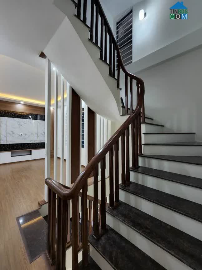 Ảnh Bán nhà Tô Vĩnh Diện Nhà 4T cách phố 15m DT: 62M ô tô đỗ cửa 0