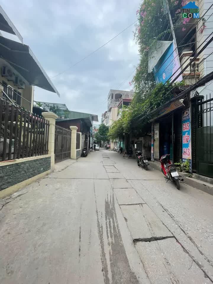 Ảnh Bán nhà Hoàng Hoa Thám 63m vuông, mặt tiền 6.7m, ngõ ô tô giá 11 tỷ 700 triệu 0