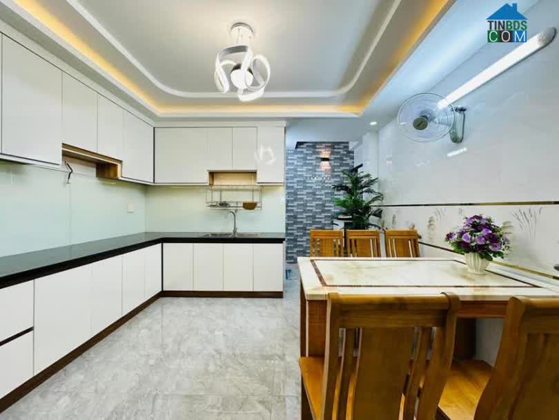 Ảnh Cần bán gấp nhà đối diện ủy ban Quận Gò Vấp HXH tới cửa, 3 tầng 4PN chính chủ giá 5 tỷ 0