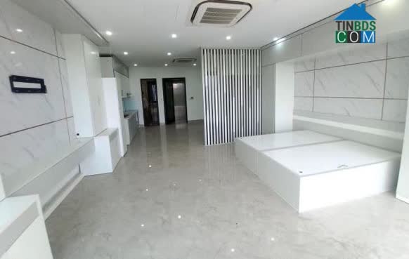 Ảnh Cần Bán nhà căn góc tại Nguyễn Văn Huyên, Cầu Giấy, Giá 17,9 tỷ Đang cho thuê 0