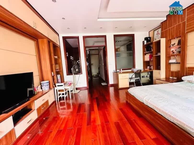 Ảnh Bán nhà LÔ GÓC MAI DỊCH, CẦU GIẤY, NHỈNH 12 Tỷ
NHÀ MỚI 6 TẦNG - GARA Ô TÔ - 1 NHÀ RA PHỐ 0