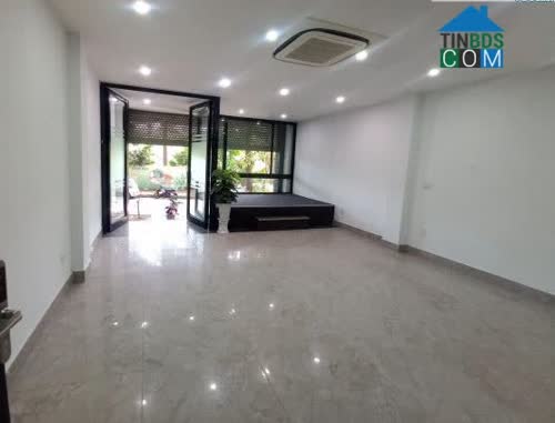 Ảnh Cần Bán nhà căn góc tại Thành Thái, Cầu Giấy, Giá 17,9 tỷ Đang cho thuê 0