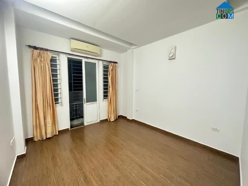 Ảnh Bán Nhà 5 Tầng Nguyễn Đình Hoàn, Cầu Giấy,Phân Lô,Oto Gần,Dt 36/40m Nhỉnh 5 Tỷ 0