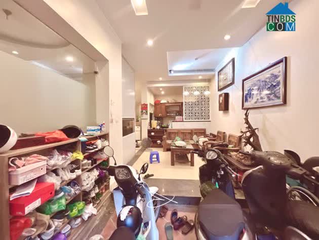 Ảnh Bán nhà Hào Nam, nhà rộng, mới đẹp 65m2x5t, ngõ thoáng, ô chờ thang máy, giá 7 tỷ 0