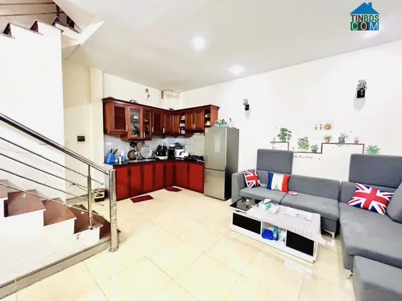 Ảnh Bán nhà Hoàng Quốc Việt, Cầu giấy, ô tô sát, 70m2, 5 tầng, Giá siêu rẻ. 0