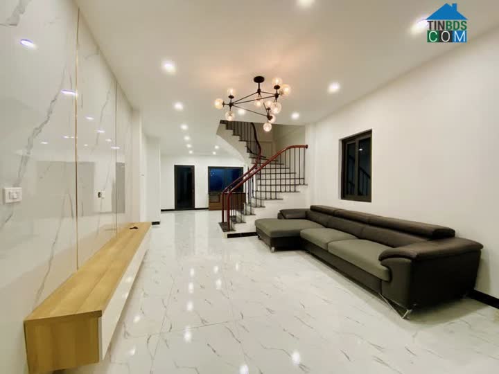 Ảnh Bán Nhà Lạc Long Quân, Cầu giấy, ô tô, 2 mặt thoáng, 50m2, vị trí đẹp, Giá đầu tư. 0