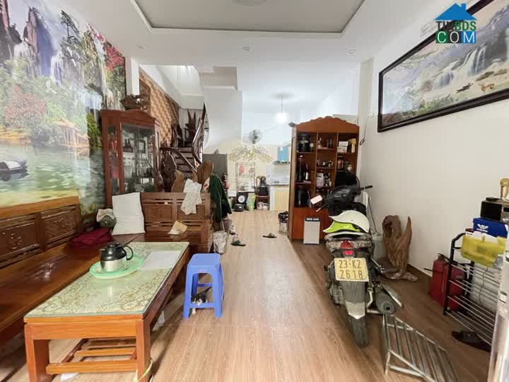 Ảnh Bán nhà Cầu giấy, ô tô, ngõ thông, full nội thất, 33m2, mặt tiền 4.2m, Giá siêu rẻ. 0