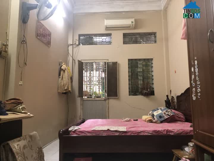 Ảnh Bán gấp nhà phố Trần Quý Cáp 20m ôtô DT 28M 4Tg MT 3,2m chỉ 2,8 tỷ LHCC. 0