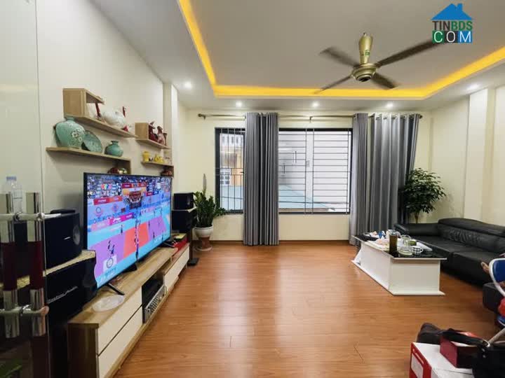 Ảnh Dân xây 5 năm, cách phố 25m, tặng full nội thất, bán nhà Đặng Tiến Đông 0