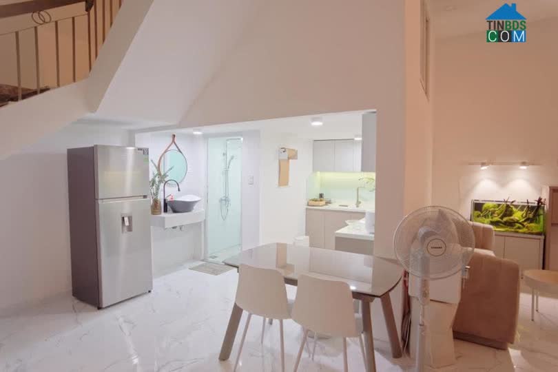 Ảnh Bán nhà thiết kế đẹp, 3pn, ban công, ngang 6,8m, chỉ 4 tỷ, hoàn công đủ,shr 0