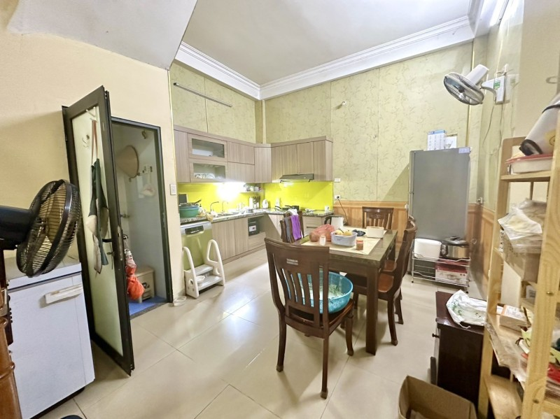 Ảnh Chủ bán nhanh nhà phố Hoàng Ngân 45m2, 5 tầng, 5MT chỉ tầm 4 tỷ 0