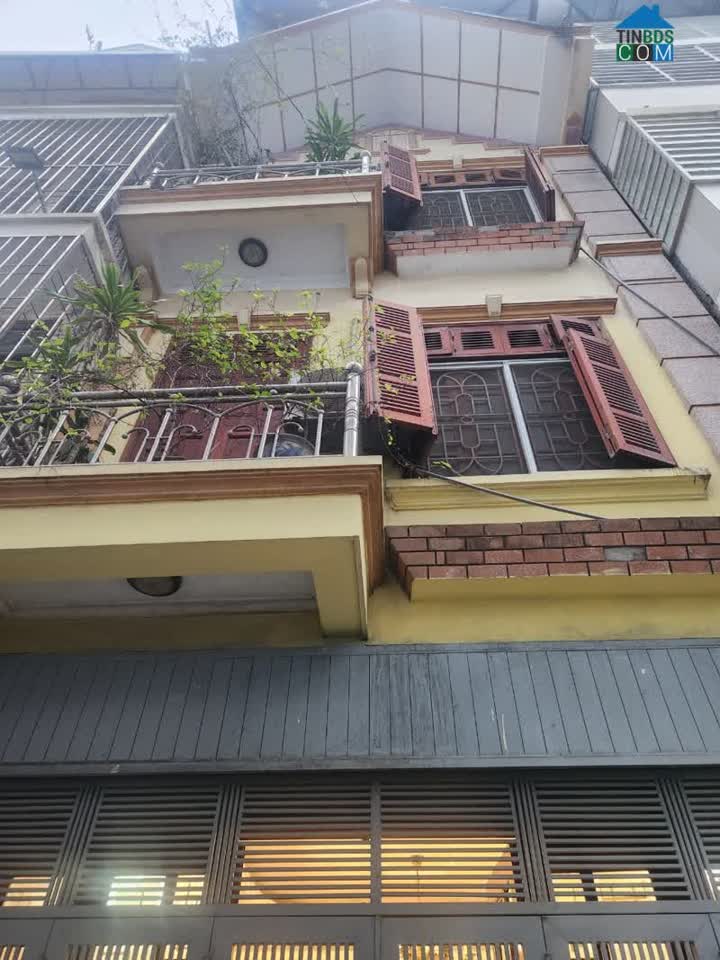 Ảnh Cần bán nhà Chùa Láng Oto Kinh Doanh Đống Đa 50m2, 4 Tầng, Mặt Tiền 4.6m, Giá 11.3 tỷ LH 0868868383 0