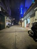 Bán Nhà -Phố Linh Lang-Quân Ba Đình-Dt100m2-Mt6,2m-3 Tầng 
khu Vực Phân Lô Oto Vào Nhà Tránh Nhau