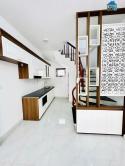 NHÀ MỚI TINH 43m2, Đường Bát Khối, Long Biên, nhỉnh 5 tỷ, Ô tô.