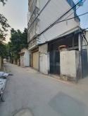 LÔ GÓC, Ô TÔ, 51m2, Đường Phố Trạm, Long Biên, 8x tỷ.