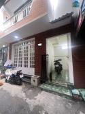 Sát Quận 1, 44M2 (4x11) - 3 Tầng BTCT - 4 Phòng Ngủ Sân Thượng - Giá Chỉ 4 Tỏi