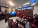 Bán Biệt Thự Tại Nguyễn Văn Cừ 90m2* 3 Tầng* 14 Tỷ, Full Nội Thất, Ô Tô Vào Nhà