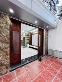 Bán Bán nhà 35m2 x 5 tầng Đàm Quang Trung, Long Biên- Ngay chân cầu Vĩnh Tuy.