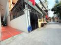 NHỈNH 5 TỶ XÍU Hàng Hiếm Giang Biên nhà đẹp 5T 1 nhà ra oto tránh. LH 0936123469