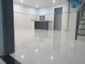 Nhà 2pn, xe hơi tới nhà, mới làm 100%, sạch đẹp, gần chợ Cầu Đồng, TL13
