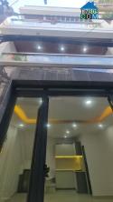 Bán nhà Quận 8 - ngang 4.2m - 4 tầng BTCT kiên có 1 bước ra mặt tiền - nhỉnh 4 tỷ