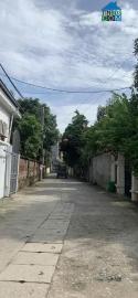 Thôn Đại Lộ xã Ninh Sở
Mảnh đất ngõ nông rộng cách 13m ra xe tải đỗ , vuông vắn ko lỗi lầm gì...