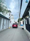 Nhà 84m², 5PN, xe hơi ngủ trong nhà – gần Nguyễn Văn Quá – 5.5 tỷ