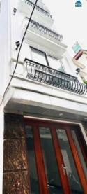 Cho thuê nhà nguyên căn Phố Bạch Đằng 5 tầng x 35m2, 3 ngủ, 12.5 Triệu KD online, ở gđ