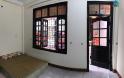 Cho thuê nhà ngõ nông, 69 Hoàng Văn Thái 3 tầng, 30m2, 2 ngủ, 8 Triệu ở gia đình