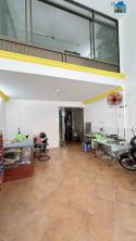 Mặt tiền 4 tầng x 60 m2, mới đẹp ở ngay, dòng tiền 240 tr.N, Đồng Đen, giá chỉ 17.9 tỷ
