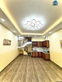 Nhà đẹp nhỏ tiền Hoàng Hoa Thám, chủ nhà thiện chí, giá thương lượng tốt