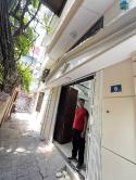 Chính chủ cho thuê nhà nguyên căn phố Bồ Đề 45m2, 3 tầng, giá 9,5 triệu.