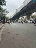 Bán nhà Mặt phố trung tâm quận Hai Bà Trưng . DT 90m2, nhà 3 mặt thoáng mặt tiền gần 9m sổ vuông...