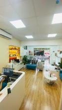 Bán nhà mặt phố Hoàng Ngân, 24,5 tỷ, 70m2, tiện ích bao quanh nhà. LH 0931 568 166