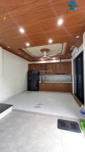 Bán nhà Gia Quất, Thượng Thanh, Long Biên: 35m2, 5 tầng. Giá 6,1 tỷ: Dân xây mới tinh, gần ô tô