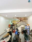 BÁN NHÀ BỒ ĐỀ – VIEW HỒ – GARA Ô TÔ – NHÀ MỚI ĐẸP
Bồ Đề 49m², MT 4m, 5T, giá 12.95 tỷ – Long Biên